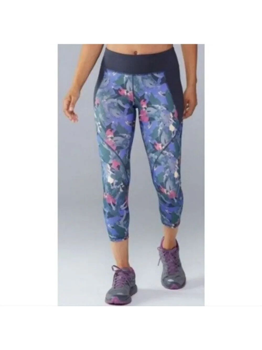 PATAGONIA Centered Crop Abstract Jungle
